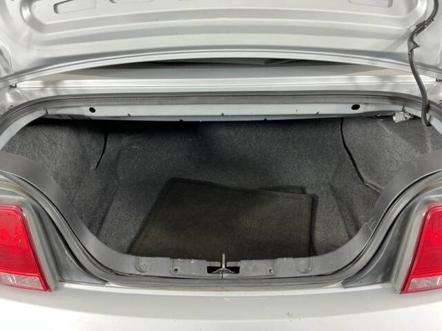 2007 Ford Mustang V6 Deluxe