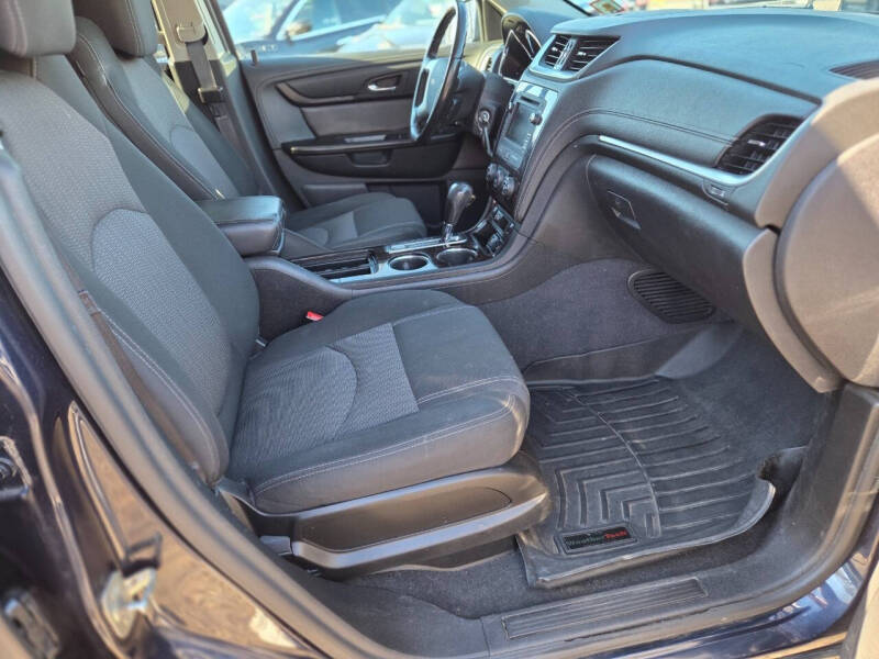 2017 Chevrolet Traverse LT