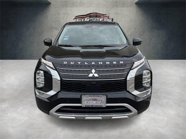 2023 Mitsubishi Outlander SE