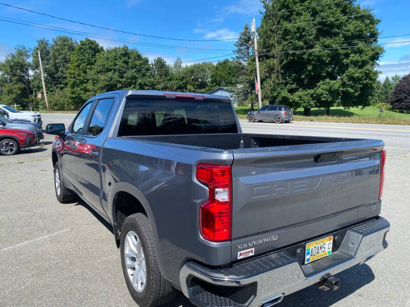 2019 Chevrolet Silverado 1500 LT photo 3