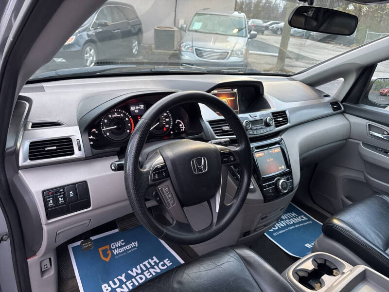 2016 Honda Odyssey SE photo 26