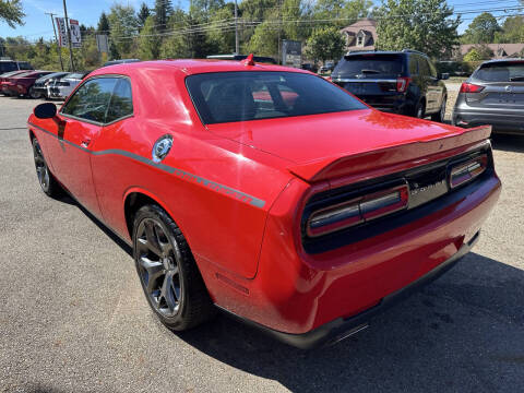 2015 Dodge Challenger SXT Plus