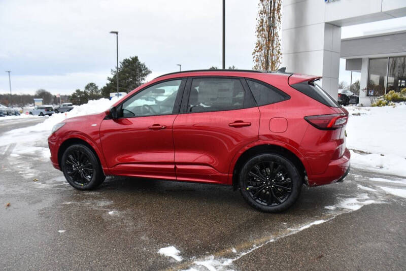 2026 Ford Escape ST-Line Elite