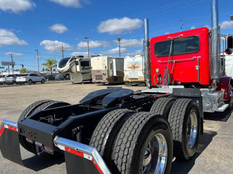 2017 Peterbilt 389