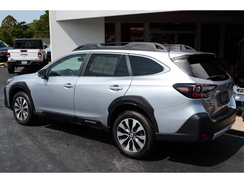 2024 Subaru Outback for sale at EARL DUFF PRE-OWNED CENTER in Harriman, TN