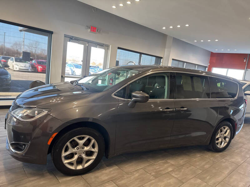 2018 Chrysler Pacifica Touring Plus