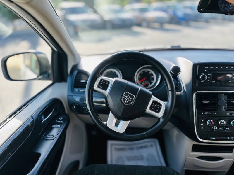 2017 Dodge Grand Caravan SE