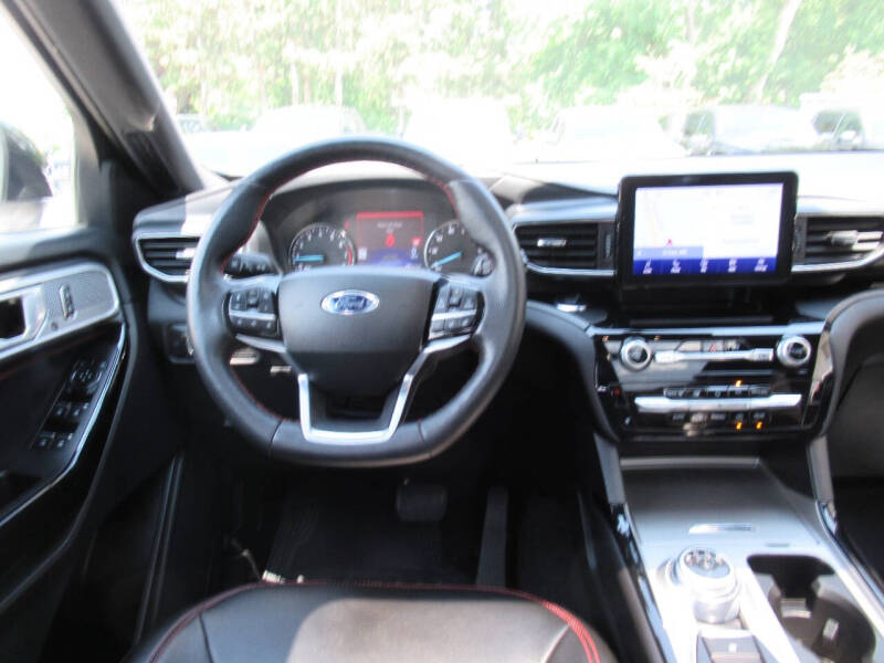 2022 Ford Explorer ST-Line