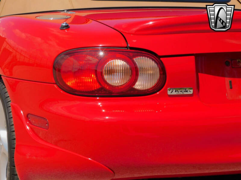 2002 Mazda MX-5 Miata LS