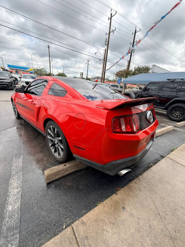 2011 Ford Mustang GT Premium