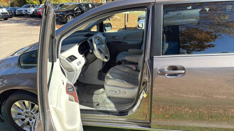 2014 Toyota Sienna