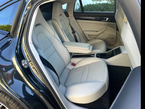 2019 Porsche Panamera