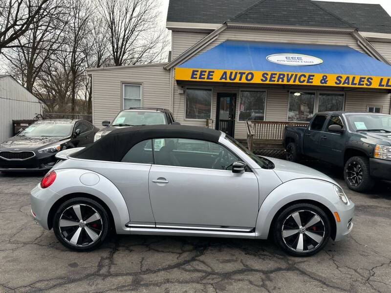2013 Volkswagen Beetle Convertible for sale at EEE AUTO SERVICES AND SALES LLC in Cincinnati OH
