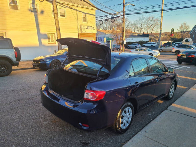 2011 Toyota Corolla LE
