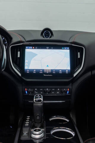 2022 Maserati Ghibli Modena Q4