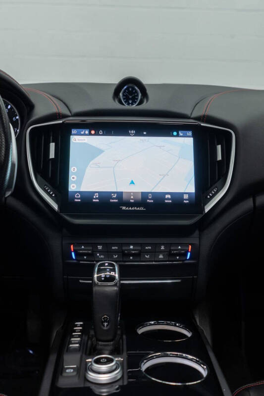 2022 Maserati Ghibli Modena Q4