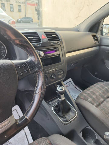 2009 Volkswagen GTI Base PZEV