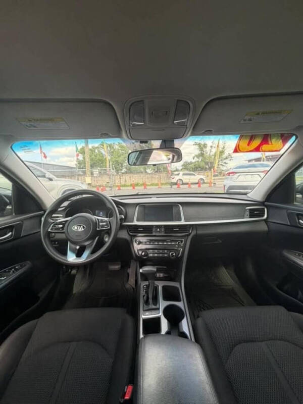 2020 Kia Optima LX