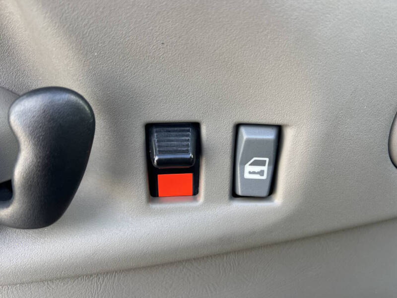 2005 Chevrolet Astro LS