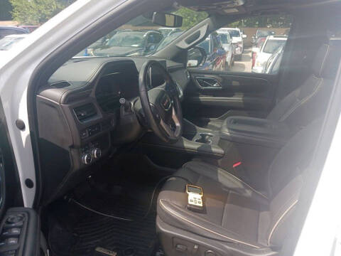 2023 GMC Yukon SLT
