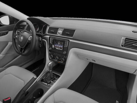 2017 Volkswagen Passat 1.8T R-Line