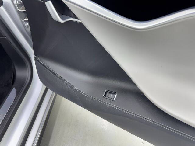 2015 Tesla Model S