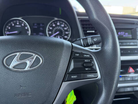 2017 Hyundai Elantra