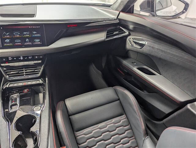 2022 Audi RS e-tron GT quattro