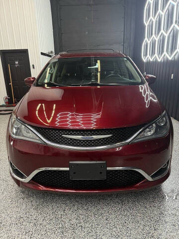 2017 Chrysler Pacifica Touring-L