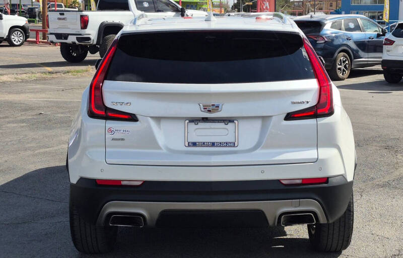 2022 Cadillac XT4 Premium Luxury