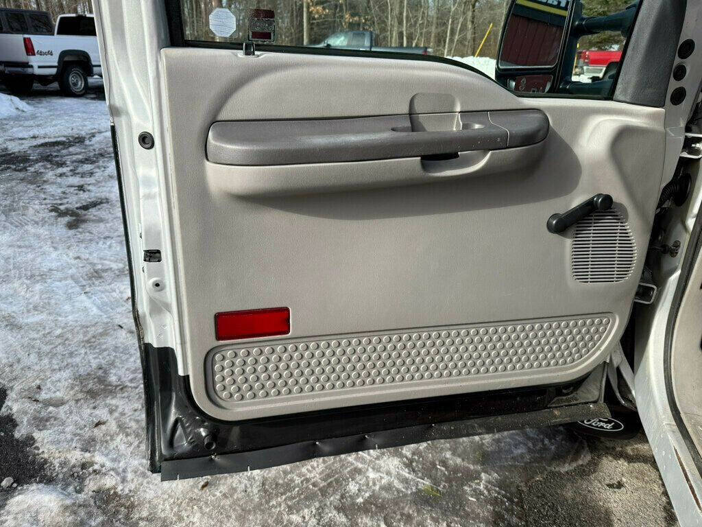 2001 Ford F-350 Super Duty 41