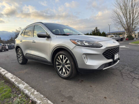 2020 Ford Escape Titanium