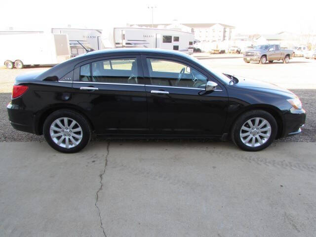 2014 Chrysler 200 Limited