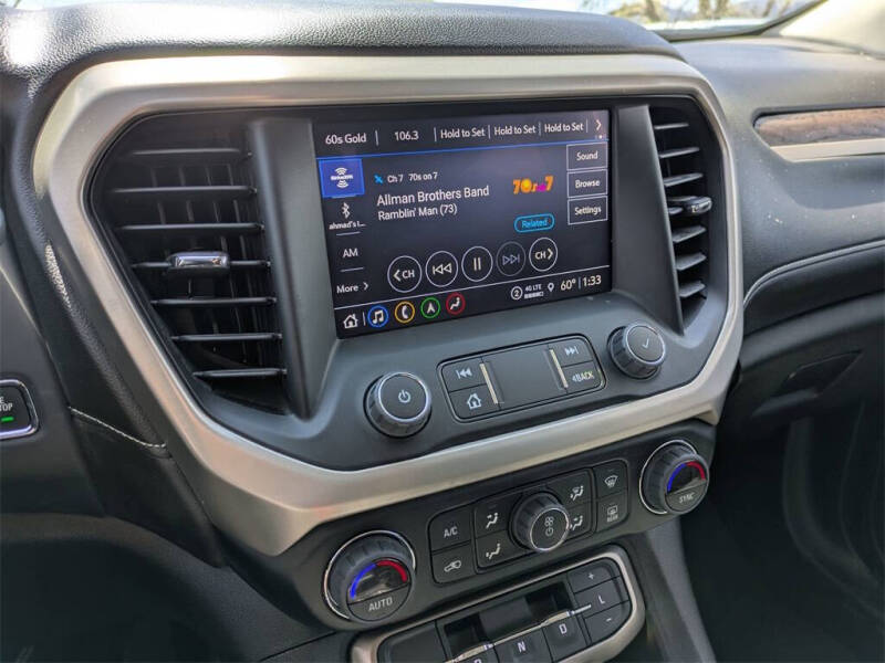 2023 GMC Acadia Denali