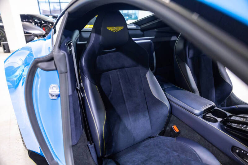 2025 Aston Martin Vantage