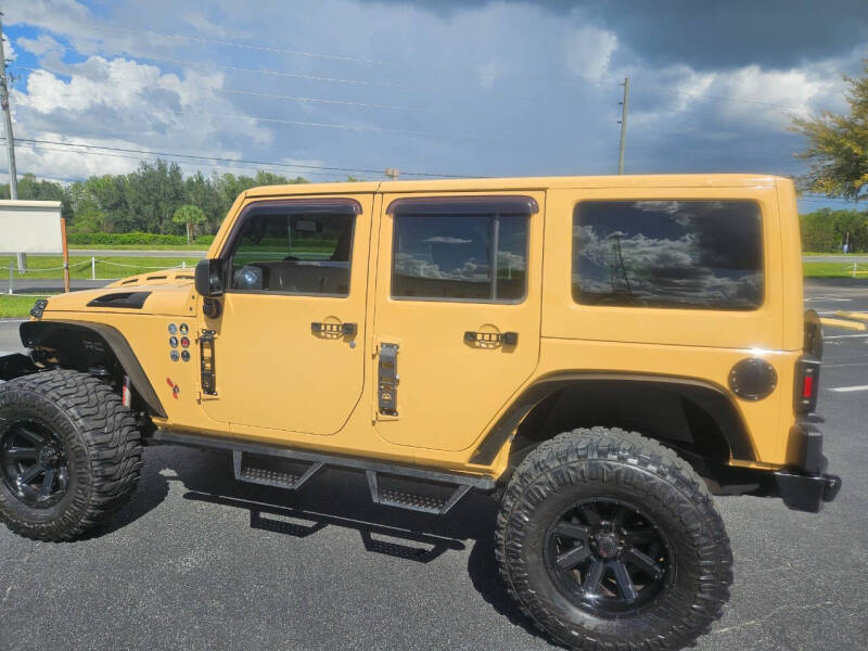 2014 Jeep Wrangler Unlimited Rubicon photo 5