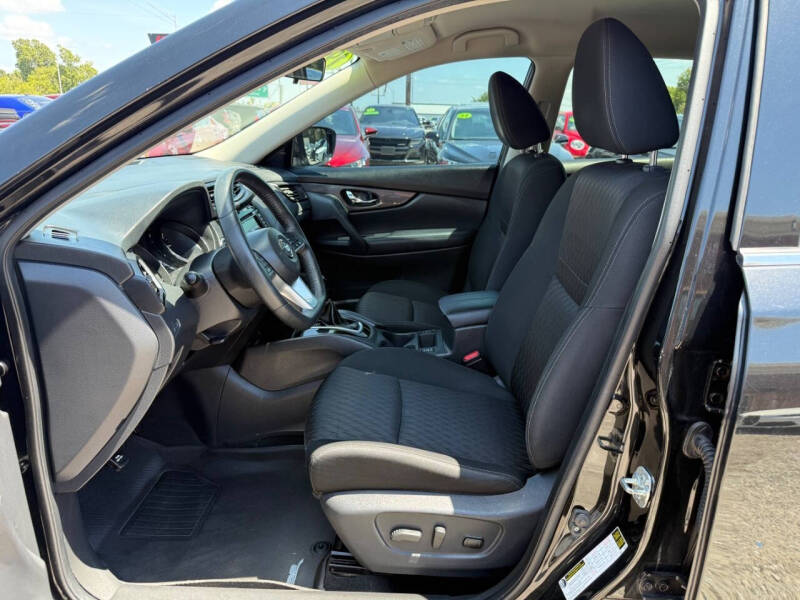 2019 Nissan Rogue SV