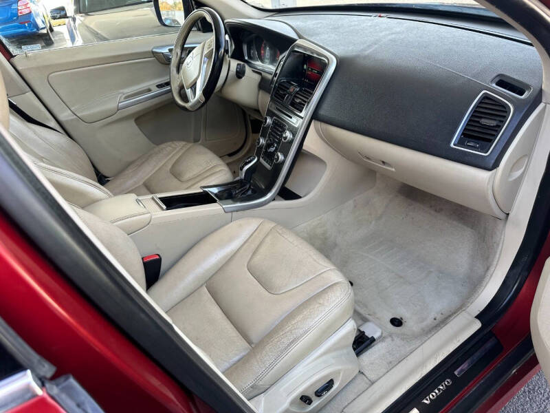 2015 Volvo XC60 T6 Drive-E