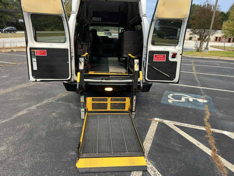 2011 Ford E-Series E-350 SD