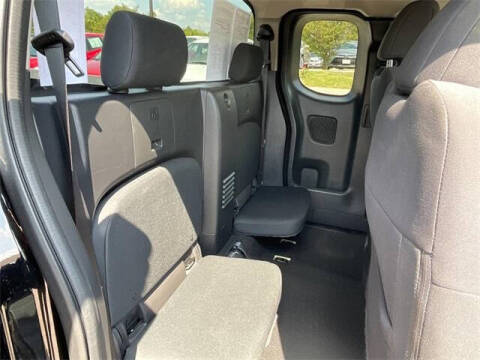 2022 Nissan Frontier S