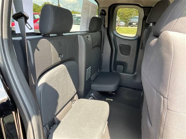 2022 Nissan Frontier S