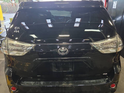 2015 Toyota Sienna