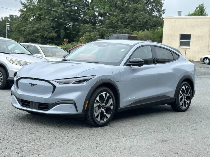2025 Ford Mustang Mach-E Select
