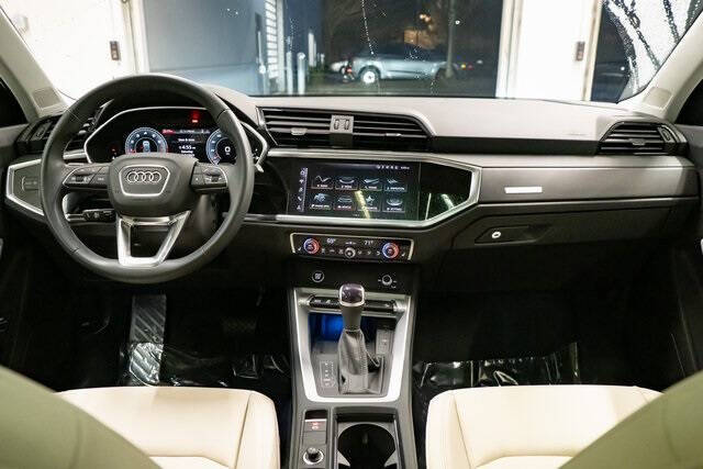 2024 Audi Q3 quattro S line Prem Plus 45 TFSI