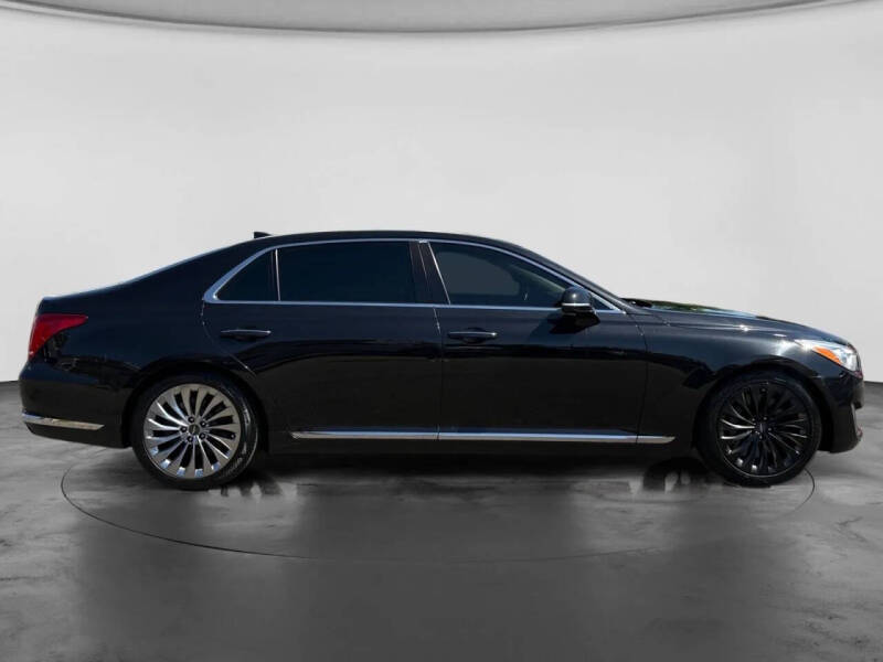 2019 Genesis G90