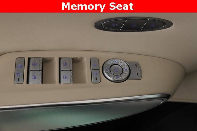 2022 Genesis GV70 2.5T Standard