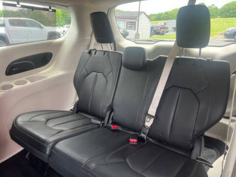 2017 Chrysler Pacifica Touring-L Plus