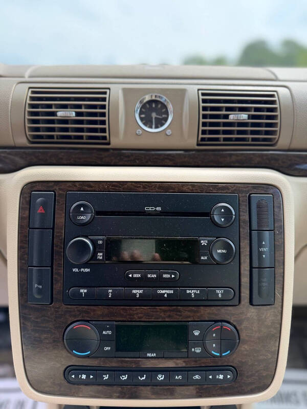 2005 Mercury Monterey Luxury