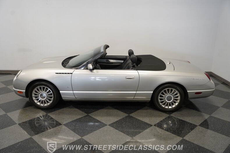 2004 Ford Thunderbird Deluxe