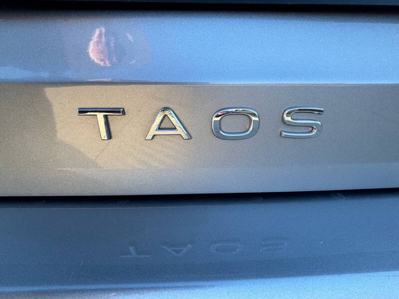 2024 Volkswagen Taos S photo 40